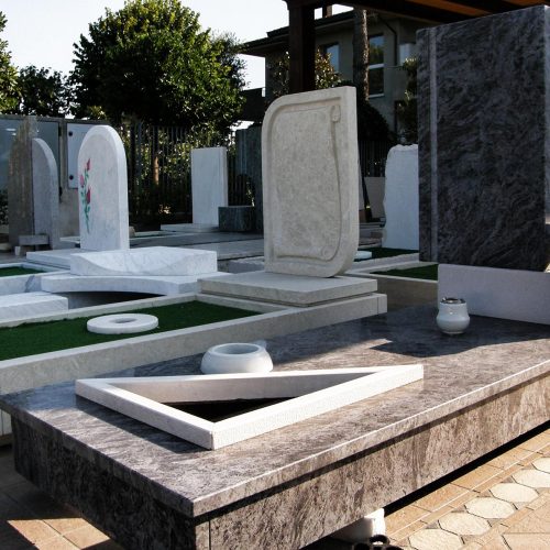 Lapidi Cimiteriali